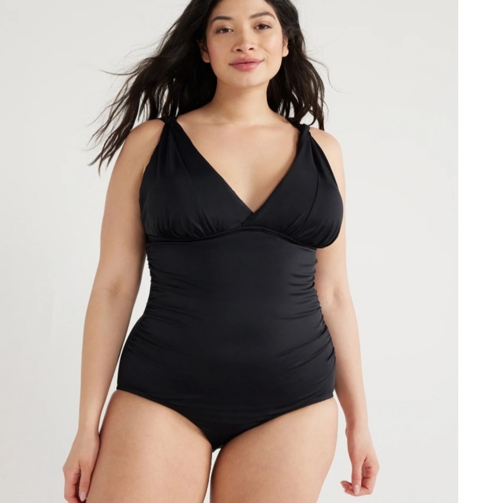 Time and Tru Women's and Women's Plus Plunge V Neck One Piece Swimsuit